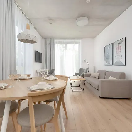 Beautiful White - Beige Apartment With Balcony In Wroclaw By Noclegi Renters Exterior photo