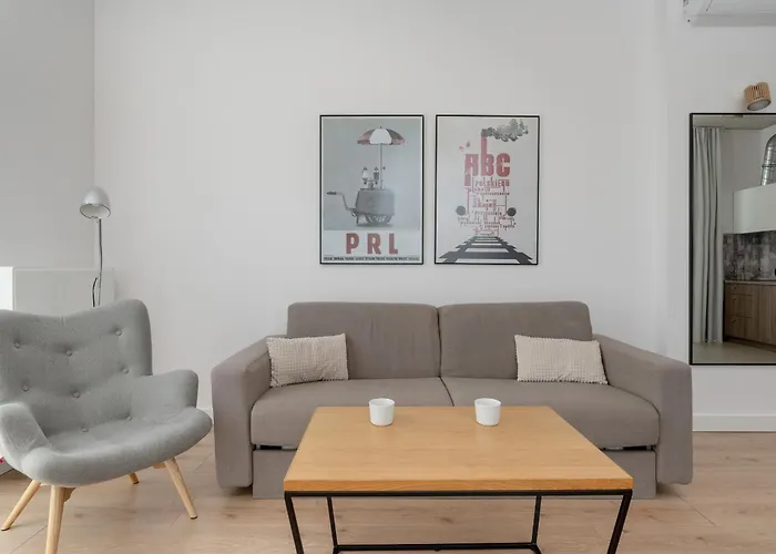 Beautiful White - Beige Apartment With Balcony In Wroclaw By Noclegi Renters